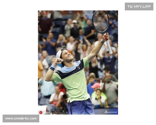 兹维列夫遗憾败北梅德维德夫 无缘哈雷卫冕之战 兹维列夫遗憾败北梅德维德夫 无缘哈雷卫冕之战